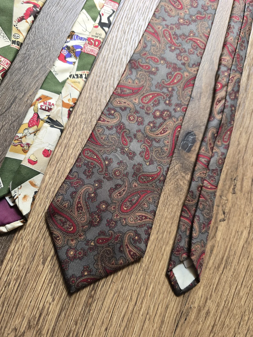Vintage L' Atelier Structure TJW Men's Novelty Print Silk Tie